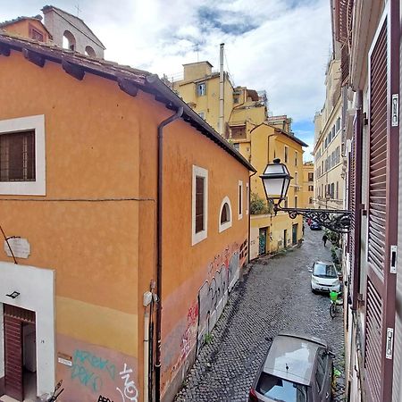Ych-Lussuoso Appartamento Al Colosseo Róma Kültér fotó
